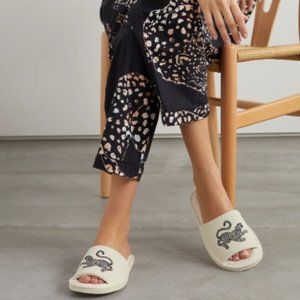 Desmond & Dempsey embroidered corduroy slides